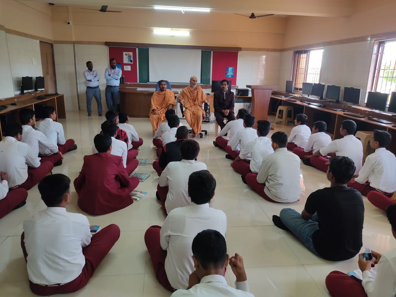 Students with saints, Gulbarga Students with saints